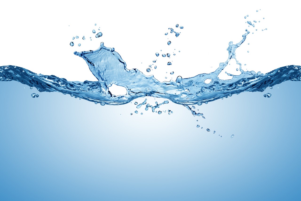 蓝色-water-wave-splash-texture-white-background-horizontal-7000x4666-image-file-652635708