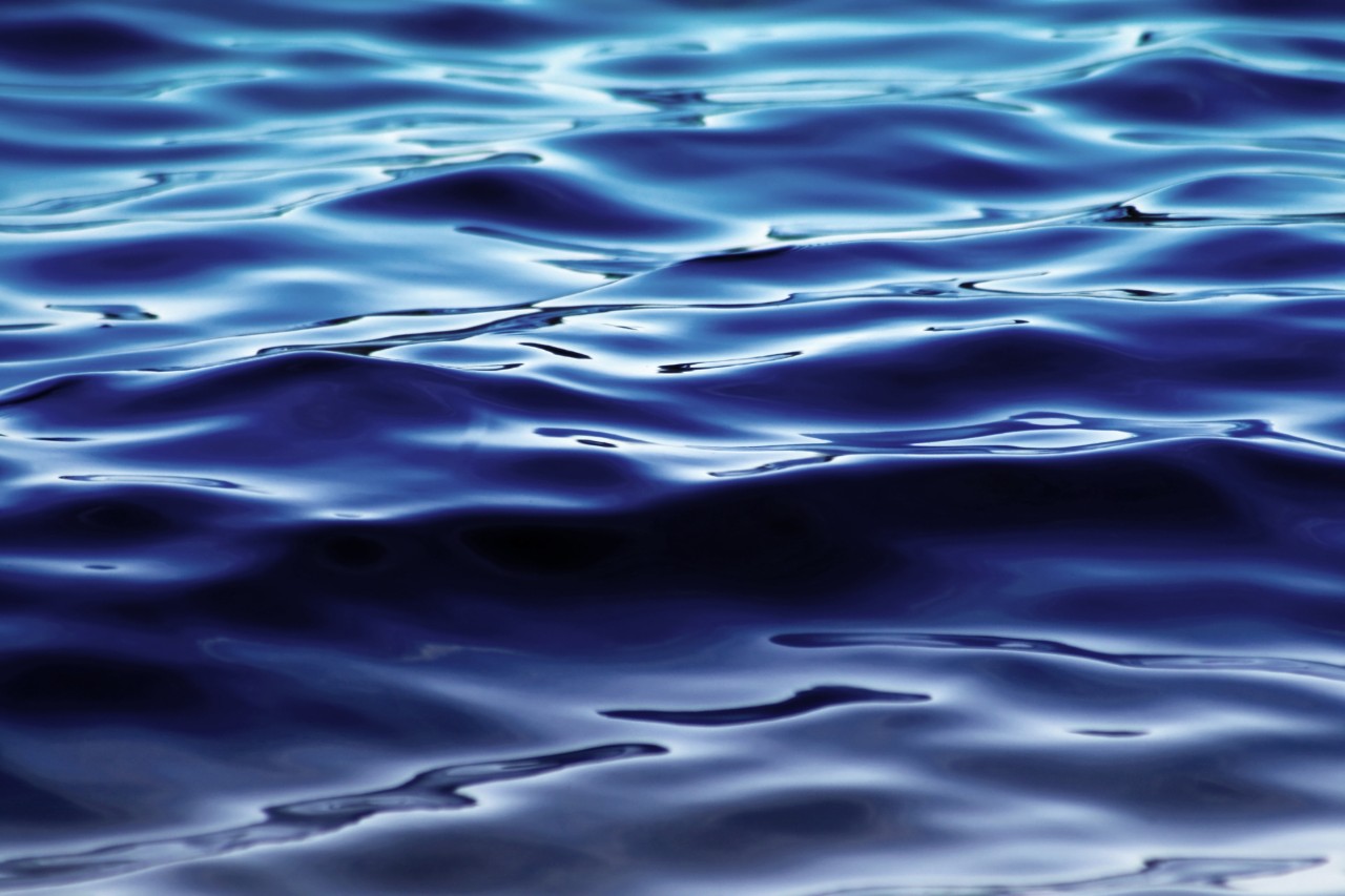 深蓝色-反光-滚动-海洋-波浪-纹理-全尺寸-水平-3888x2592-image-file